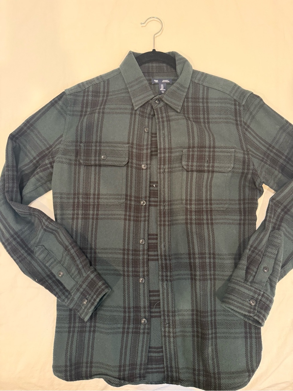 GAP Men's Forest Green and Black Plaid Button-Down Shirt